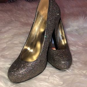 Multi colored glitter pumps!!